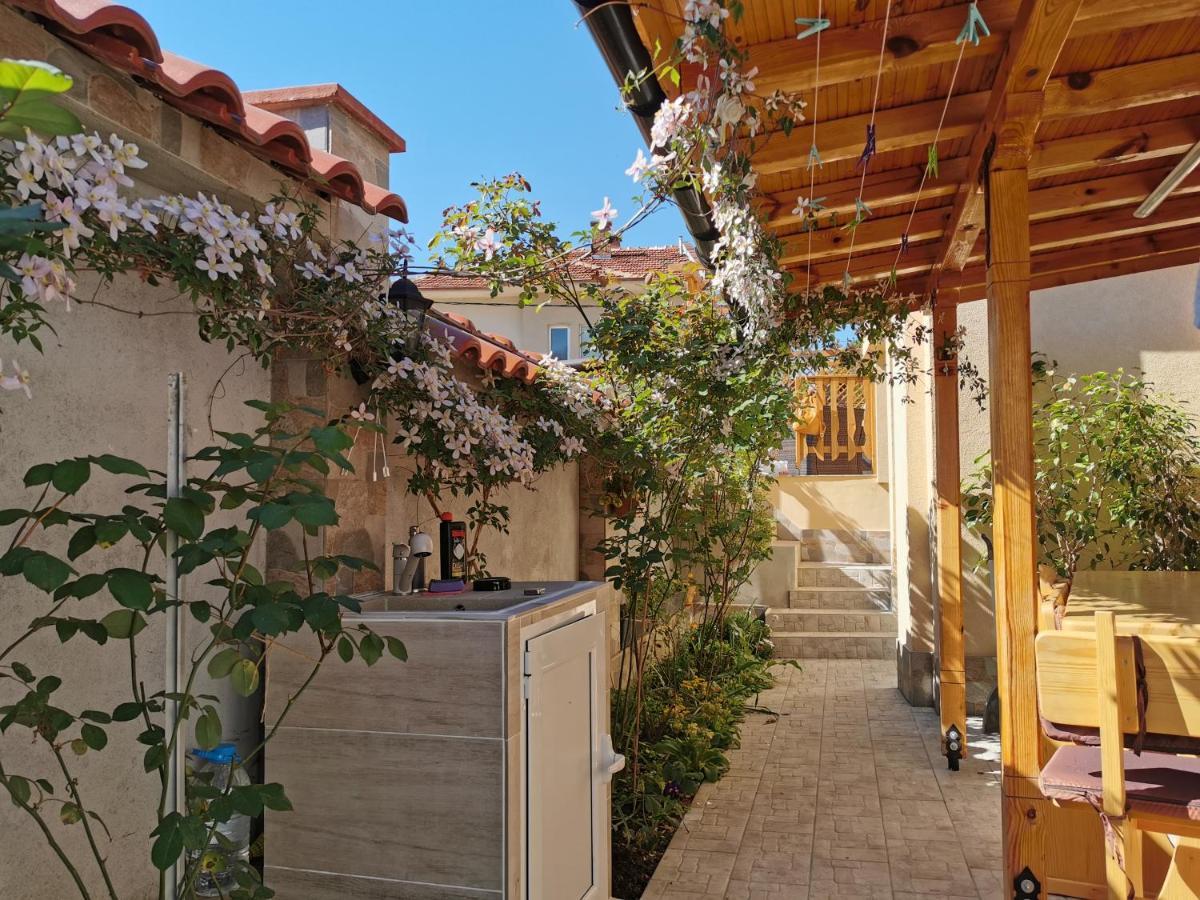 Rose Valley Guest House Kazanlŭk Eksteriør bilde