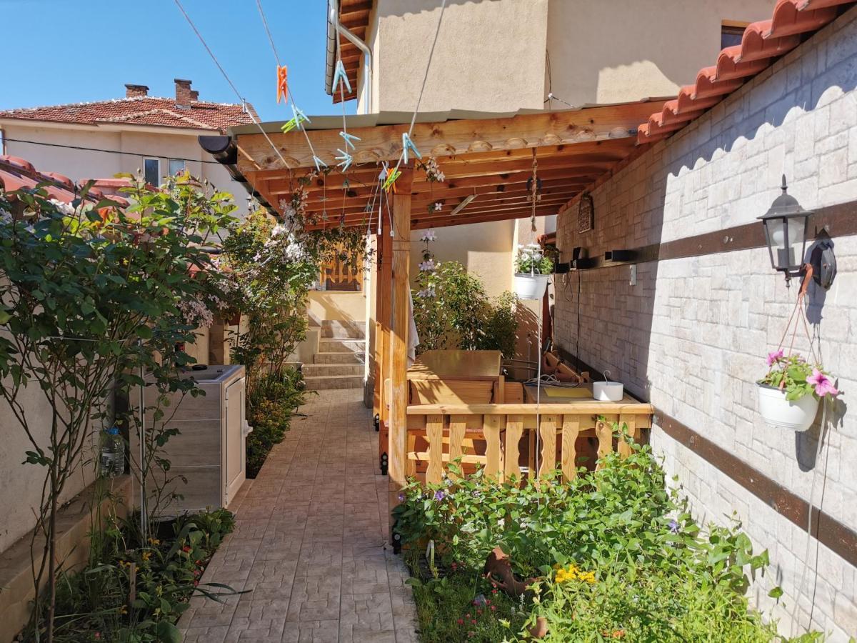 Rose Valley Guest House Kazanlŭk Eksteriør bilde